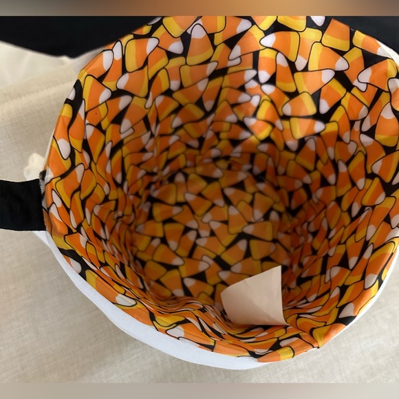 Flipeez Halloween Basket - Ghost with Candy Corn print - Picture 5 of 7